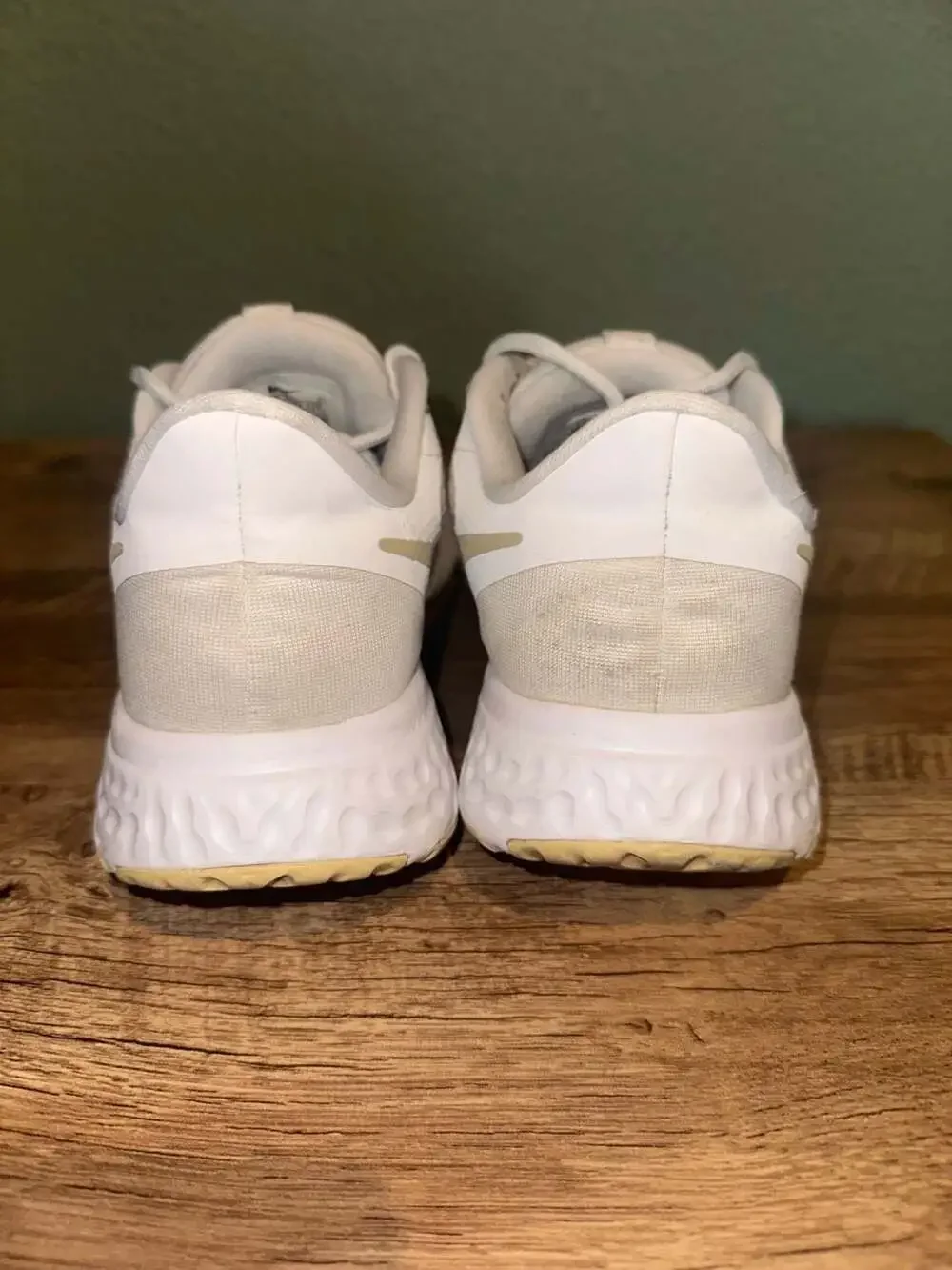 Nike Revolution 5 White Gold Women's Running Sneaker Shoes BQ3207-108